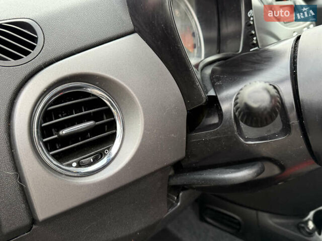 Серый Фиат 500e, объемом двигателя 0 л и пробегом 46 тыс. км за 6999 $, фото 48 на Automoto.ua