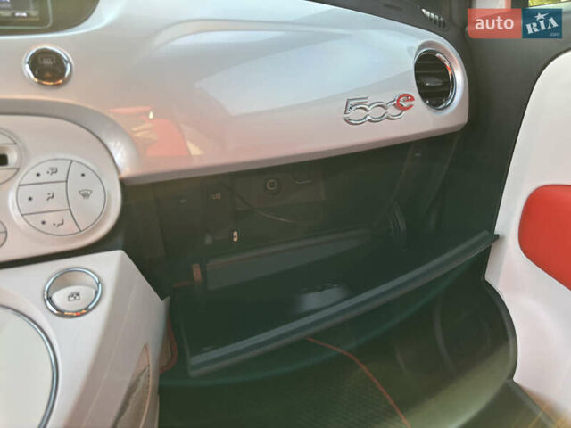 Серый Фиат 500e, объемом двигателя 0 л и пробегом 154 тыс. км за 7800 $, фото 17 на Automoto.ua