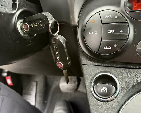 Серый Фиат 500e, объемом двигателя 0 л и пробегом 46 тыс. км за 6999 $, фото 61 на Automoto.ua