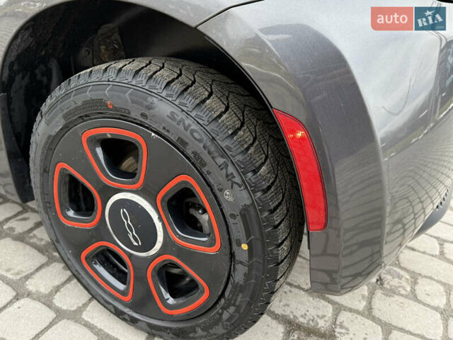 Серый Фиат 500e, объемом двигателя 0 л и пробегом 46 тыс. км за 6999 $, фото 27 на Automoto.ua