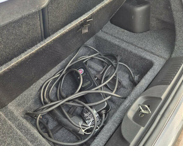 Серый Фиат 500e, объемом двигателя 0 л и пробегом 117 тыс. км за 6700 $, фото 19 на Automoto.ua