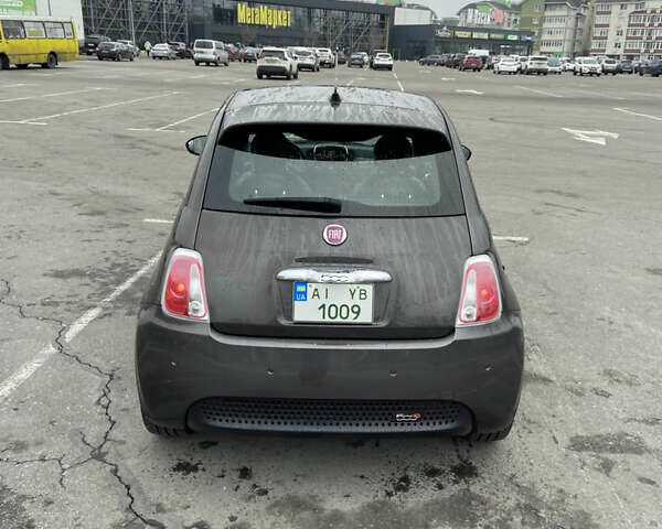 Серый Фиат 500e, объемом двигателя 0 л и пробегом 57 тыс. км за 8200 $, фото 6 на Automoto.ua