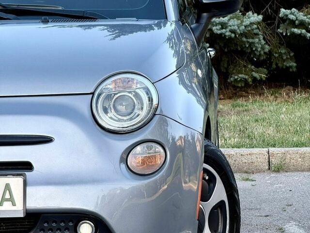 Сірий Фіат 500e, об'ємом двигуна 0 л та пробігом 118 тис. км за 7700 $, фото 10 на Automoto.ua
