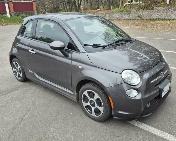 Серый Фиат 500e, объемом двигателя 0 л и пробегом 54 тыс. км за 6999 $, фото 10 на Automoto.ua