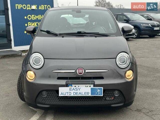 Серый Фиат 500e, объемом двигателя 0 л и пробегом 54 тыс. км за 7490 $, фото 2 на Automoto.ua