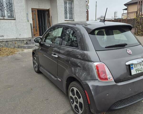 Серый Фиат 500e, объемом двигателя 0 л и пробегом 54 тыс. км за 6999 $, фото 1 на Automoto.ua