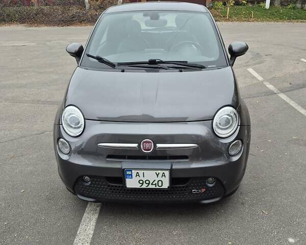 Серый Фиат 500e, объемом двигателя 0 л и пробегом 54 тыс. км за 6999 $, фото 2 на Automoto.ua