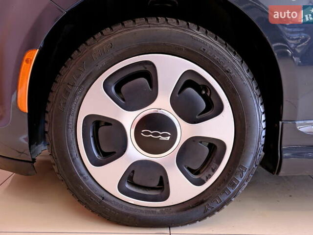 Сірий Фіат 500e, об'ємом двигуна 0 л та пробігом 76 тис. км за 8500 $, фото 34 на Automoto.ua