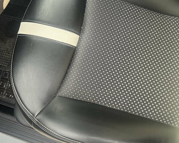 Серый Фиат 500e, объемом двигателя 0 л и пробегом 57 тыс. км за 9700 $, фото 8 на Automoto.ua