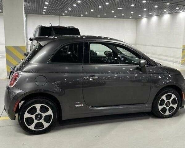 Серый Фиат 500e, объемом двигателя 0 л и пробегом 79 тыс. км за 9700 $, фото 7 на Automoto.ua