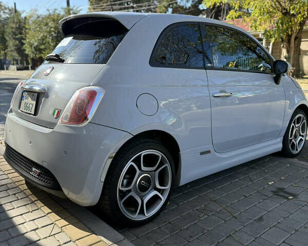 Серый Фиат 500e, объемом двигателя 0 л и пробегом 79 тыс. км за 9200 $, фото 3 на Automoto.ua