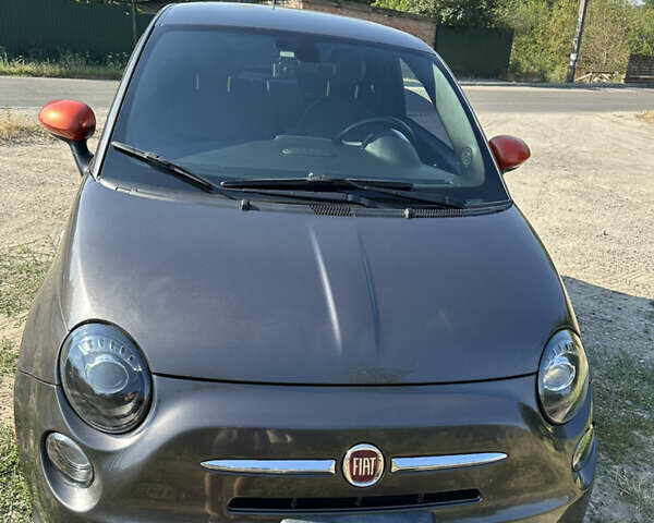 Серый Фиат 500e, объемом двигателя 0 л и пробегом 59 тыс. км за 9000 $, фото 1 на Automoto.ua