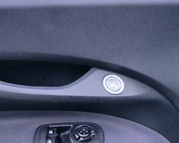 Сірий Фіат 500e, об'ємом двигуна 0 л та пробігом 4 тис. км за 12500 $, фото 14 на Automoto.ua