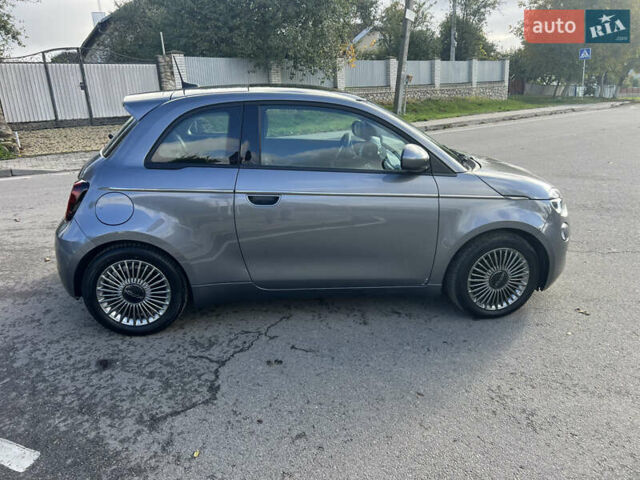Серый Фиат 500e, объемом двигателя 0 л и пробегом 31 тыс. км за 12700 $, фото 7 на Automoto.ua