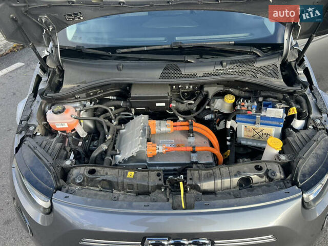 Серый Фиат 500e, объемом двигателя 0 л и пробегом 31 тыс. км за 12700 $, фото 20 на Automoto.ua