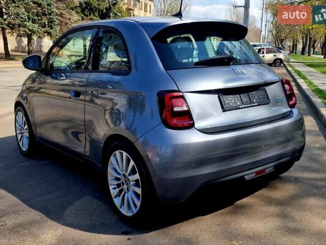 Серый Фиат 500e, объемом двигателя 0 л и пробегом 29 тыс. км за 13950 $, фото 10 на Automoto.ua