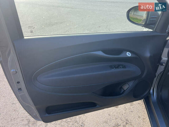 Серый Фиат 500e, объемом двигателя 0 л и пробегом 31 тыс. км за 12700 $, фото 12 на Automoto.ua