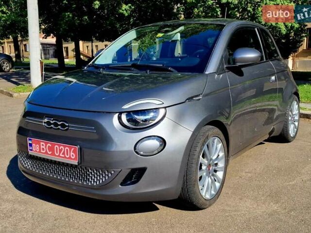 Серый Фиат 500e, объемом двигателя 0 л и пробегом 29 тыс. км за 13950 $, фото 4 на Automoto.ua