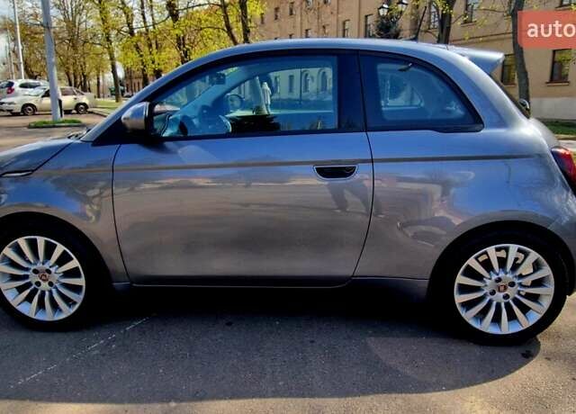 Серый Фиат 500e, объемом двигателя 0 л и пробегом 29 тыс. км за 13950 $, фото 11 на Automoto.ua