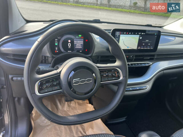 Серый Фиат 500e, объемом двигателя 0 л и пробегом 31 тыс. км за 12700 $, фото 16 на Automoto.ua