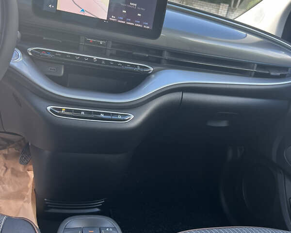 Серый Фиат 500e, объемом двигателя 0 л и пробегом 31 тыс. км за 12700 $, фото 17 на Automoto.ua