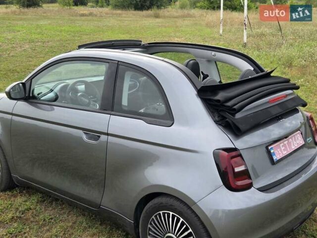 Серый Фиат 500e, объемом двигателя 0 л и пробегом 11 тыс. км за 16500 $, фото 4 на Automoto.ua