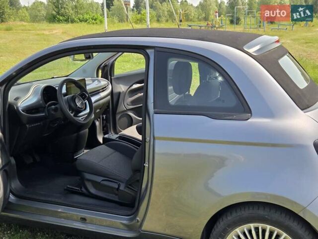 Серый Фиат 500e, объемом двигателя 0 л и пробегом 11 тыс. км за 16500 $, фото 17 на Automoto.ua