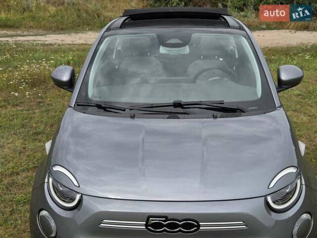 Серый Фиат 500e, объемом двигателя 0 л и пробегом 11 тыс. км за 16500 $, фото 3 на Automoto.ua