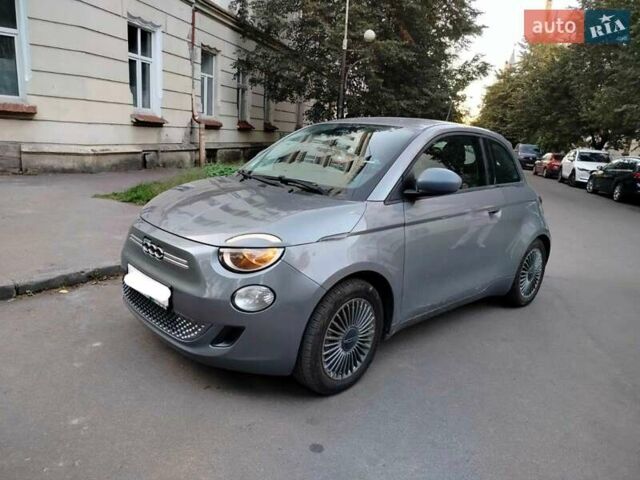 Серый Фиат 500e, объемом двигателя 0 л и пробегом 3 тыс. км за 12500 $, фото 1 на Automoto.ua