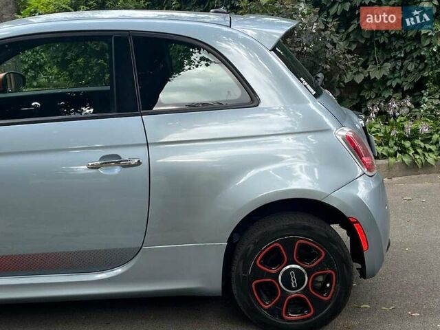 Синій Фіат 500e, об'ємом двигуна 0 л та пробігом 94 тис. км за 8590 $, фото 7 на Automoto.ua