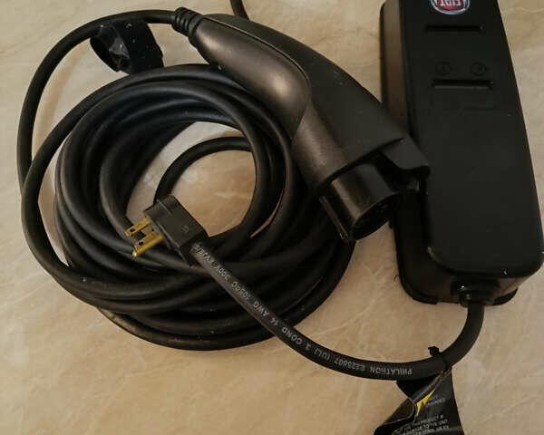 Синий Фиат 500e, объемом двигателя 0 л и пробегом 74 тыс. км за 7500 $, фото 21 на Automoto.ua