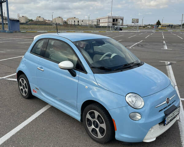 Синий Фиат 500e, объемом двигателя 0 л и пробегом 74 тыс. км за 7500 $, фото 8 на Automoto.ua