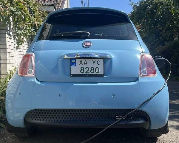 Синий Фиат 500e, объемом двигателя 0 л и пробегом 134 тыс. км за 6900 $, фото 5 на Automoto.ua