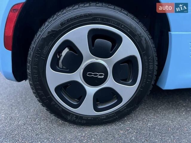 Синій Фіат 500e, об'ємом двигуна 0 л та пробігом 104 тис. км за 7700 $, фото 7 на Automoto.ua