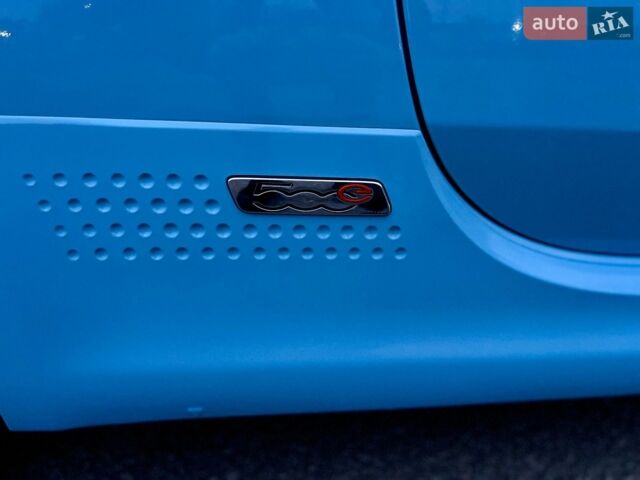 Синий Фиат 500e, объемом двигателя 0 л и пробегом 106 тыс. км за 8500 $, фото 17 на Automoto.ua