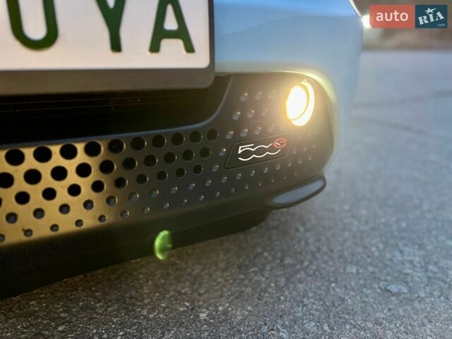 Синий Фиат 500e, объемом двигателя 0 л и пробегом 106 тыс. км за 8500 $, фото 14 на Automoto.ua