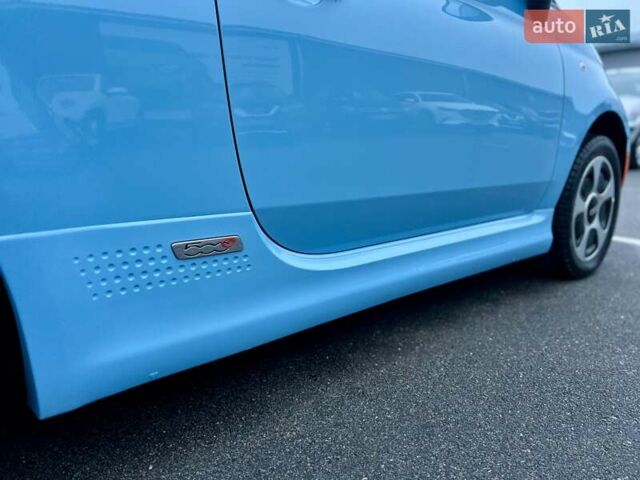 Синій Фіат 500e, об'ємом двигуна 0 л та пробігом 104 тис. км за 7700 $, фото 9 на Automoto.ua