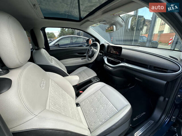 Синий Фиат 500e, объемом двигателя 0 л и пробегом 28 тыс. км за 14800 $, фото 17 на Automoto.ua
