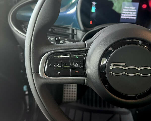 Синий Фиат 500e, объемом двигателя 0 л и пробегом 1 тыс. км за 19999 $, фото 11 на Automoto.ua