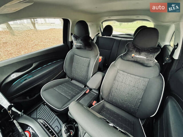 Синий Фиат 500e, объемом двигателя 0 л и пробегом 1 тыс. км за 19999 $, фото 13 на Automoto.ua