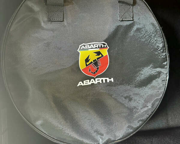 Синий Фиат 500e, объемом двигателя 0 л и пробегом 1 тыс. км за 19999 $, фото 34 на Automoto.ua