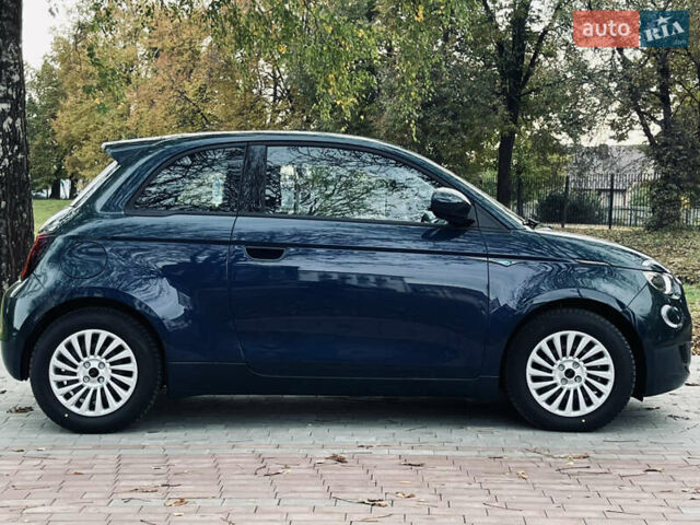 Синий Фиат 500e, объемом двигателя 0 л и пробегом 1 тыс. км за 19999 $, фото 2 на Automoto.ua