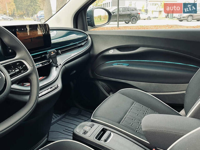 Синий Фиат 500e, объемом двигателя 0 л и пробегом 1 тыс. км за 19999 $, фото 9 на Automoto.ua