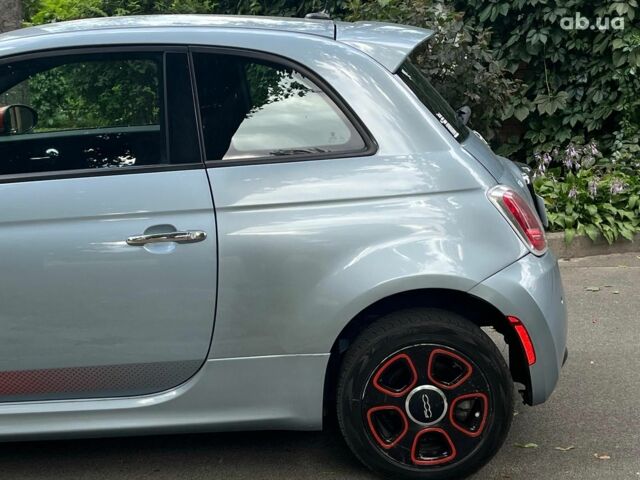 Синий Фиат 500e, объемом двигателя 0 л и пробегом 94 тыс. км за 8590 $, фото 7 на Automoto.ua