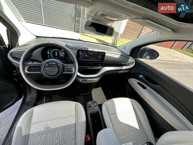 Зеленый Фиат 500e, объемом двигателя 0 л и пробегом 29 тыс. км за 15400 $, фото 7 на Automoto.ua