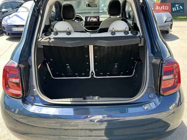 Зеленый Фиат 500e, объемом двигателя 0 л и пробегом 29 тыс. км за 15400 $, фото 17 на Automoto.ua