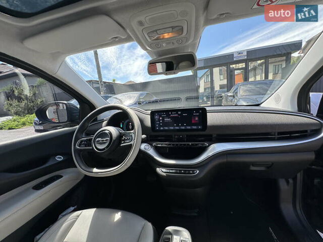 Зеленый Фиат 500e, объемом двигателя 0 л и пробегом 29 тыс. км за 15400 $, фото 18 на Automoto.ua