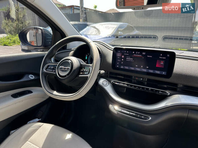 Зеленый Фиат 500e, объемом двигателя 0 л и пробегом 29 тыс. км за 15400 $, фото 19 на Automoto.ua