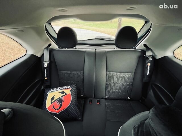 Зелений Фіат 500e, об'ємом двигуна 0 л та пробігом 0 тис. км за 19500 $, фото 9 на Automoto.ua