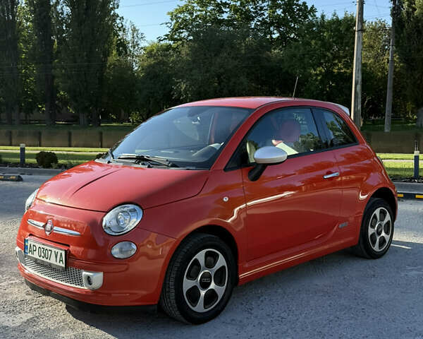 Оранжевый Фиат 500e, объемом двигателя 0 л и пробегом 61 тыс. км за 5200 $, фото 3 на Automoto.ua